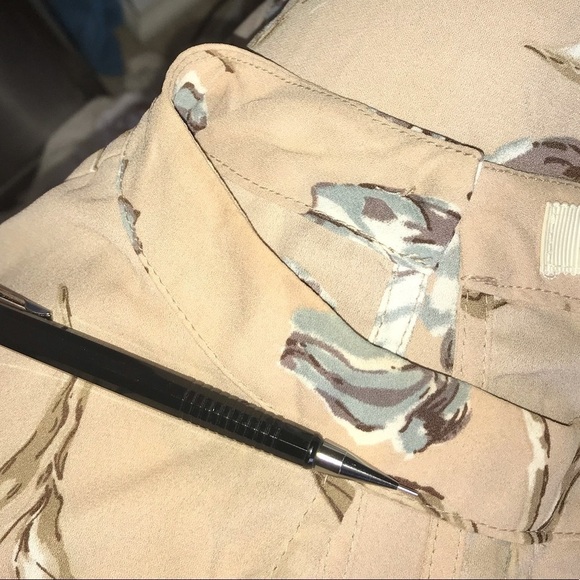 Monteau Los Angeles Floral Cold Shoulder Blouse - Picture 10 of 11